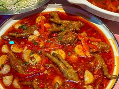 -肥小宝·金牌油焖大虾(襄阳龙虾地标店)