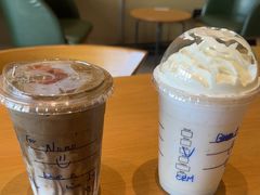 -星巴克(长沙友阿奥特莱斯店)
