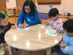 -抱抱熊托育中心(大悦城店)