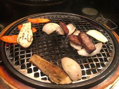 -焼肉まんぐう