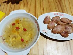 木耳炖桃胶-恋萍小吃(时代店)