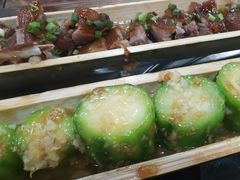 -胡须哥网红竹筒菜