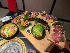 -山川小町·极番烧肉(新地假日广场店)