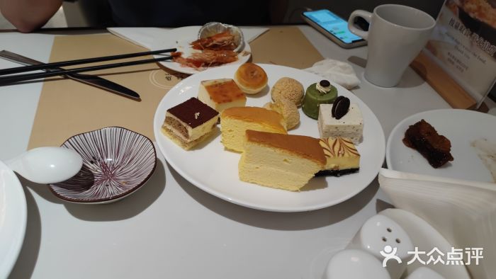 晶丽香榭自助餐(南京大饭店)轻乳酪蛋糕图片