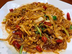 酸萝卜炒粉-鱼和肉海鲜大排档(林江名城店)