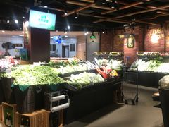 -中百仓储超市有限公司(越秀星汇维港店)