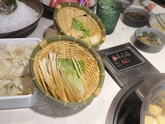 -喃喃椰·糟粕醋·椰子鸡火锅(七堡花园店)