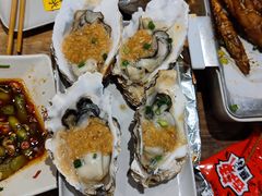 烤湛江生蚝-木屋烧烤(岗顶二店)