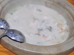 -抚仙湖石锅鱼菌园(明星鱼洞分店)