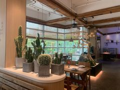 -蜜桃餐厅·伴山(湖滨商业街店)