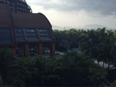 -三亚湾海居铂尔曼度假酒店