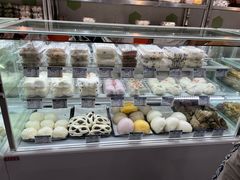 零售区-白玉兰食品(中山公园龙之梦店)