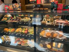 面包甜点陈列柜-星巴克(古象大酒店店)