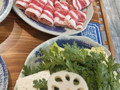 东镇肥牛-东镇老火锅(长春路首店)