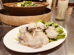 新鲜生蚝-胡须佬鸡煲四季火锅店(石厦西村直营店)