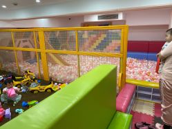 -趣童婴幼儿SPA母婴生活馆(孔雀城店)