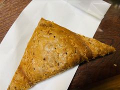 黑黑好巧三角派-麦当劳(利津路店)