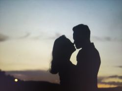 -乐派诗婚纱摄影