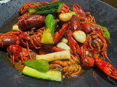 -聚汇三少·龙虾·中餐厅(莫邪路新天地店)