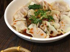 -爆炸头阿姨小四川正宗川味小吃(无任何分店)