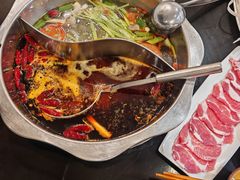 -重庆风光老灶火锅城(同德广场店)