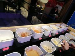 自助调料区-热火朝天鲜切牛肉火锅(南强街巷店)