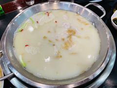 -老来福·非遗酸汤兔(凯旋路店)