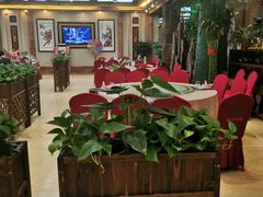 大堂-鹊华居·地道鲁菜·海鲜·融合味(大明湖店)