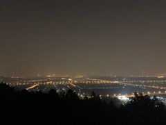 -鬼笑石后山停车场