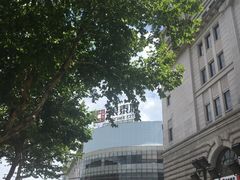 -杭州西湖银泰百货