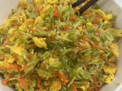 -星巴克臻选(莘庄仲盛店)