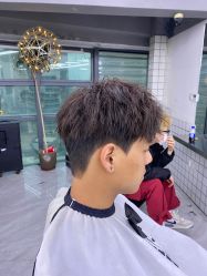 -宫铭烫发染发接发店