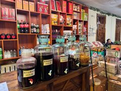 -果松木炭酸菜铜火锅·外婆参鸡汤