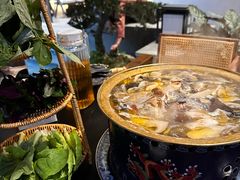 -华冠悠岚·庭院餐厅(青城后山店)