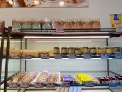 面包甜点陈列柜-静安面包房(万航渡路店)