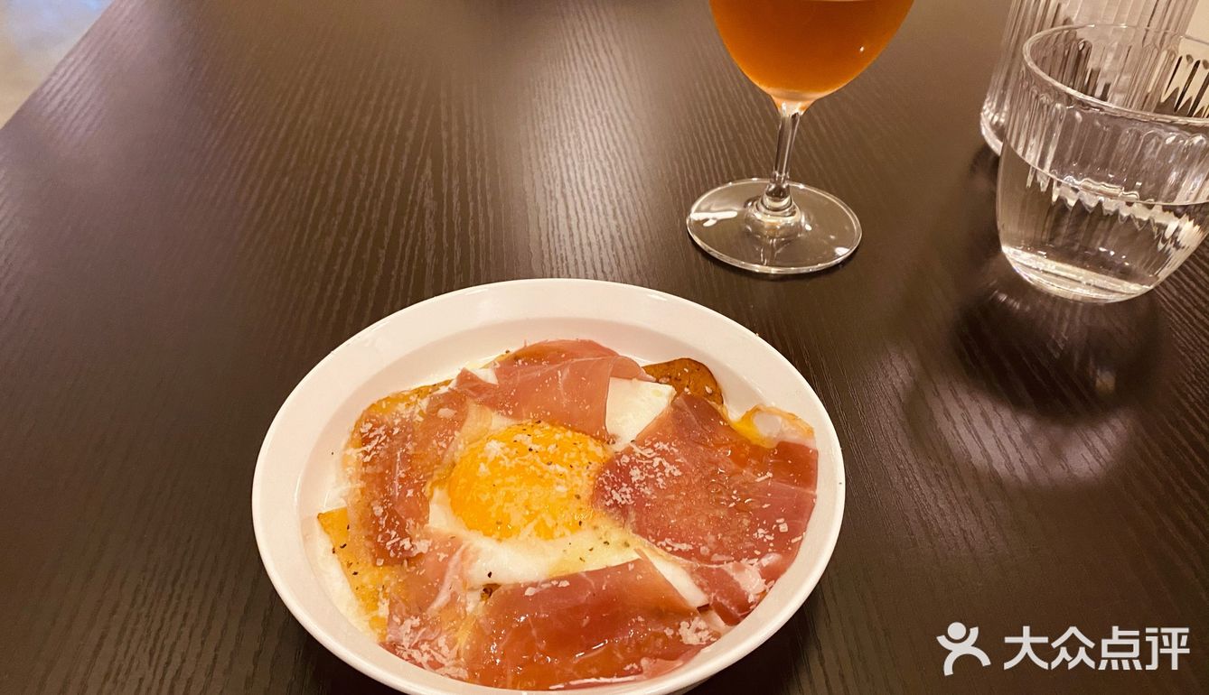 很有格调的自然酒餐吧