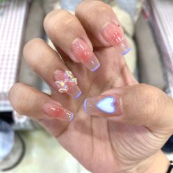 -七彩虹美甲美睫 半永久