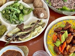 -鸿运美食府