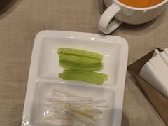 -凤凰园烤鸭店·唐山菜·传承花椒肉(老唐丰路店)