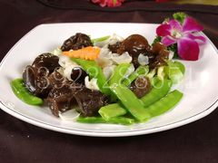 西芹云耳炒百合-新好景海鲜酒家(新塘店)