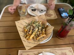 招牌黑松露芝士薯条-Mark&Mars Restaurant