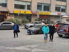 -牛一嘴·兰州牛肉面·大盘鸡(财富中心店)