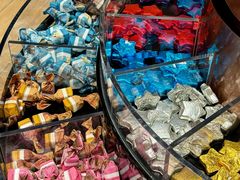 -Laderach 莱德拉(上海环贸iapm店)