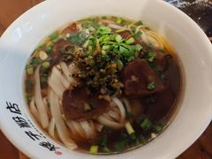 -矮子粉店1985·长沙米粉(湘春路店)