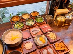 -银米·云南传统过桥米线(双廊黑金冠店)