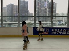 -冠军冰场CHAMPION RINK(凯德广场店)