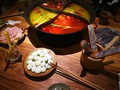 -白乐天毛肚火锅馆(解放碑店)