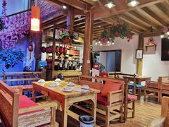 大堂-民食香·腊排骨野生菌美食(木府店)