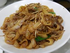 干炒牛河-深井陈记烧鹅酒家(新填地街店)