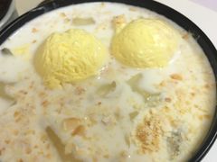 -志龙皇冠吃货椰子铺